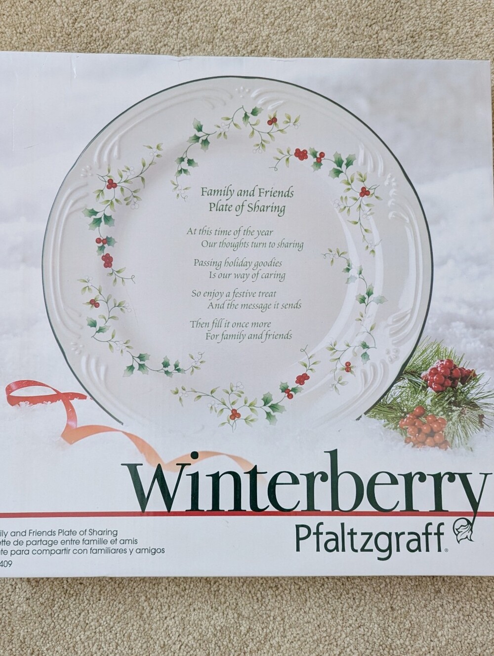Pfaltzgraff Winterberry Plate